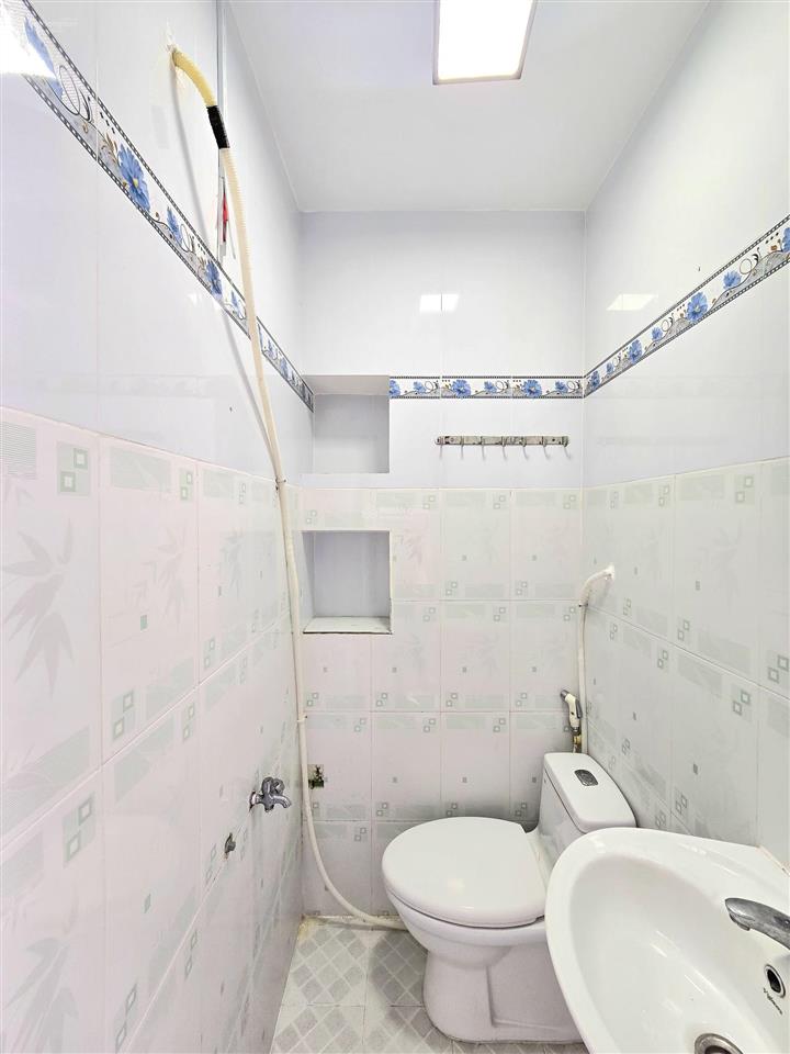 Nhà bán đường trước nhà xe hơi gần phú mỹ hưng quận 7 gần cầu phú xuân