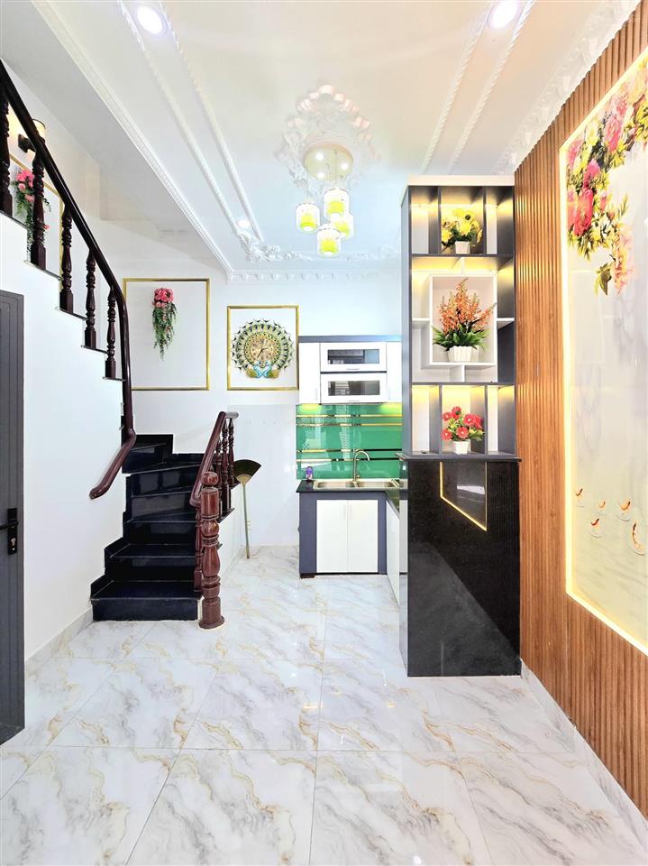 Nhà bán đường trước nhà xe hơi gần phú mỹ hưng quận 7 gần cầu phú xuân