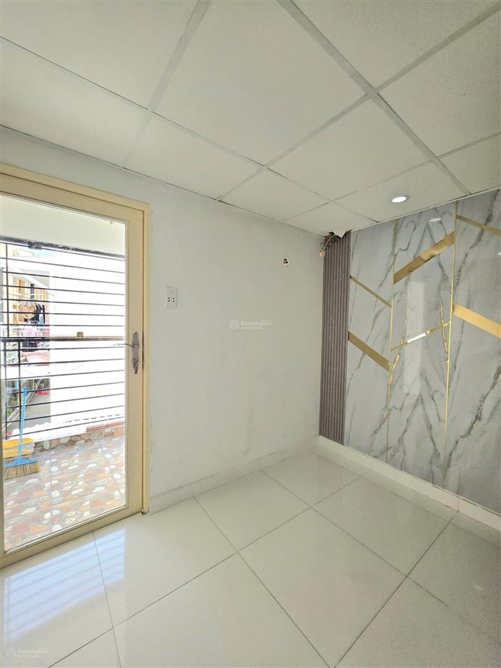 Nhà mới đẹp vào với liền chính chủ cần bán