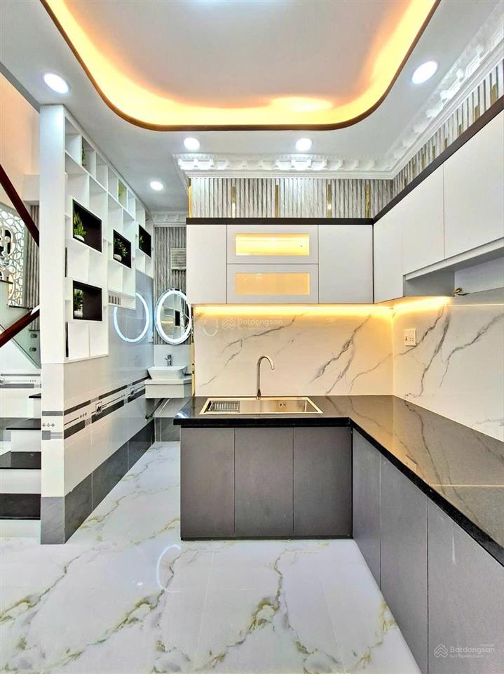 Nhà có sổ hồng 1 lầu đường huỳnh tấn phát