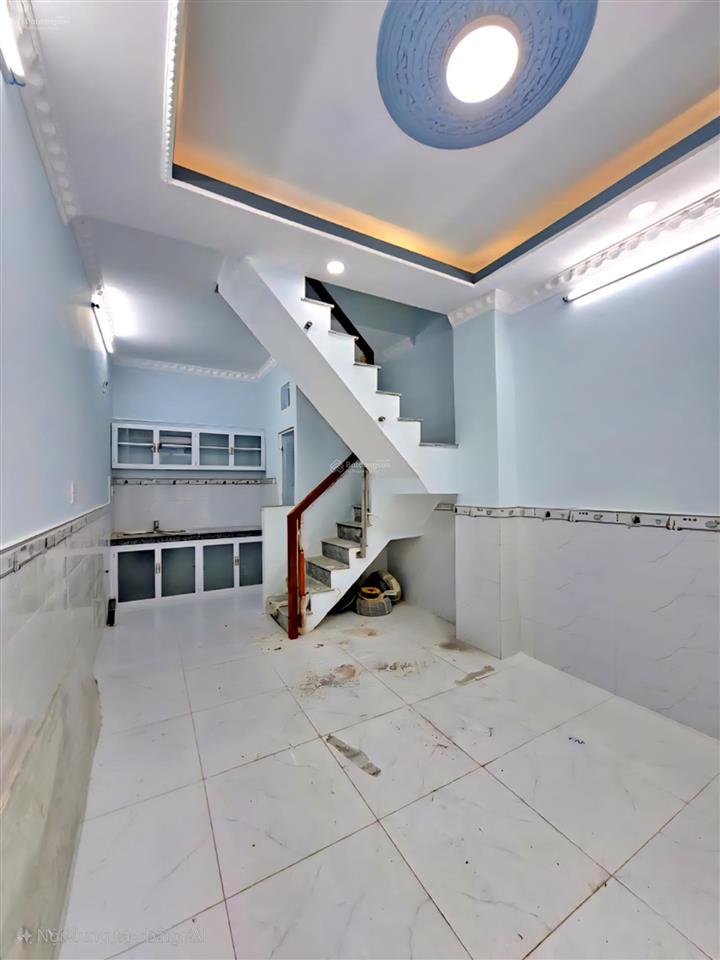 Bán nhà liền kề gần phú mỹ hưng quận 7 đường huỳnh tấn phát