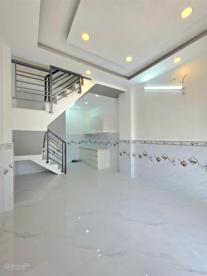 Nhà bán đường xe hơi gần phú mỹ hưng quận 7