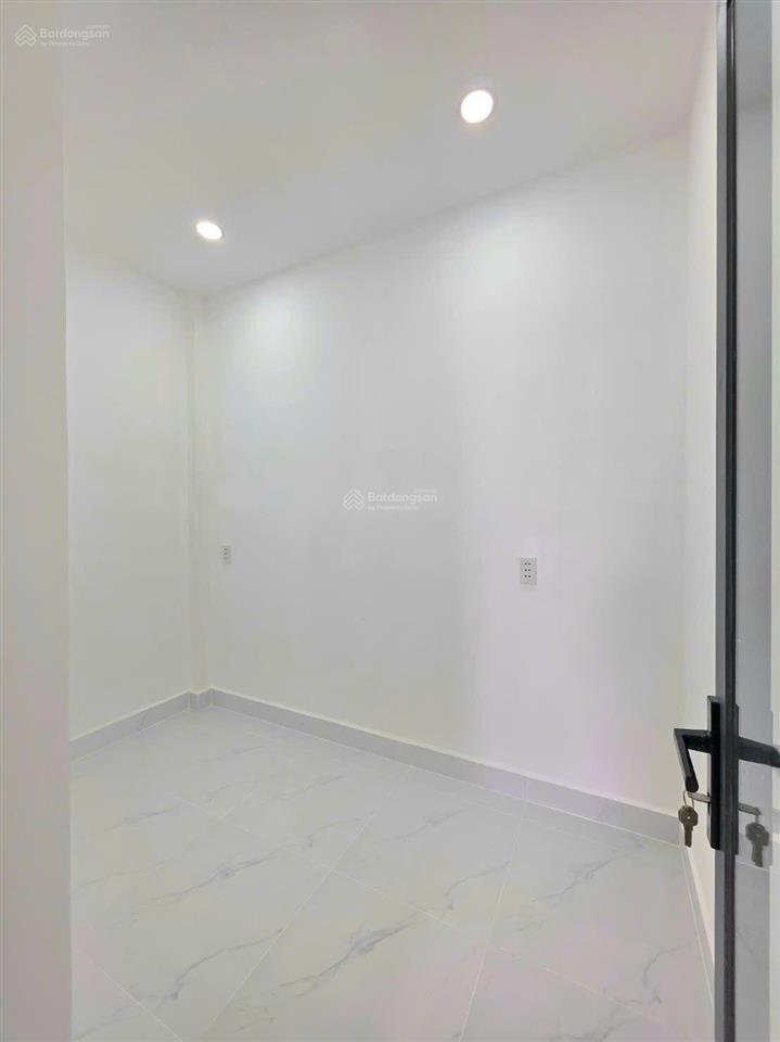 Nhà bán đường xe hơi gần phú mỹ hưng quận 7
