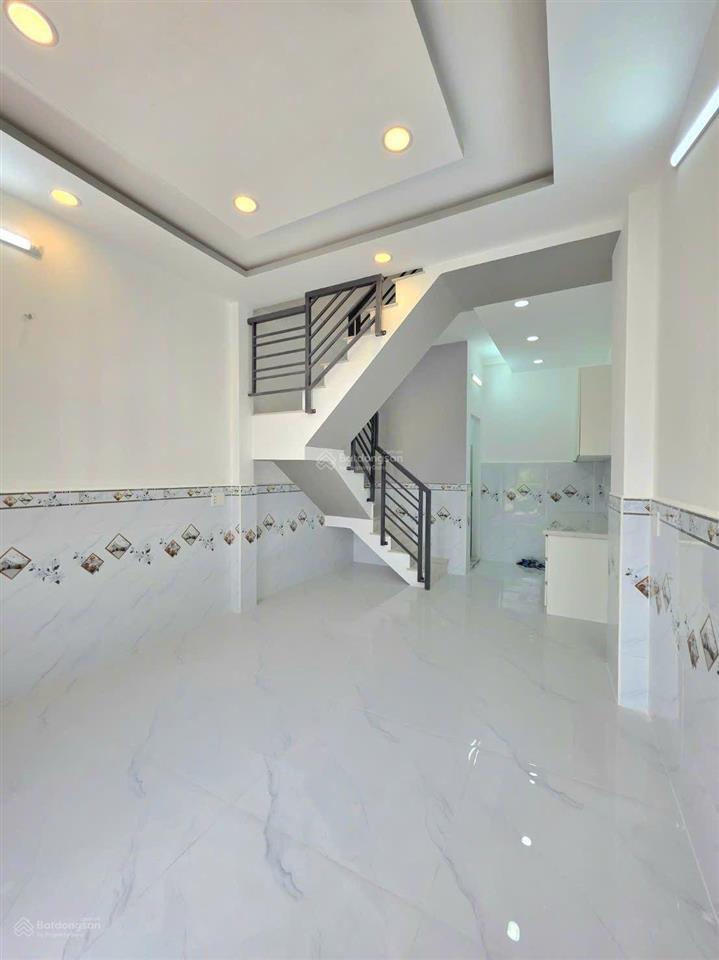 Nhà bán đường xe hơi gần phú mỹ hưng quận 7