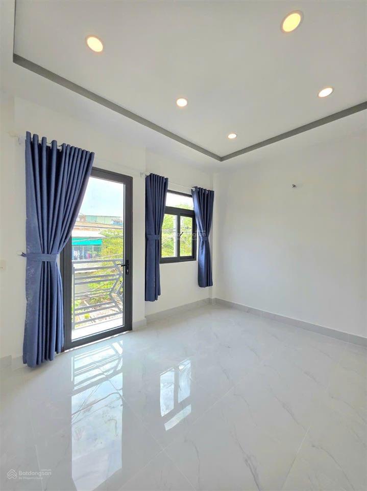 Nhà bán đường xe hơi gần phú mỹ hưng quận 7