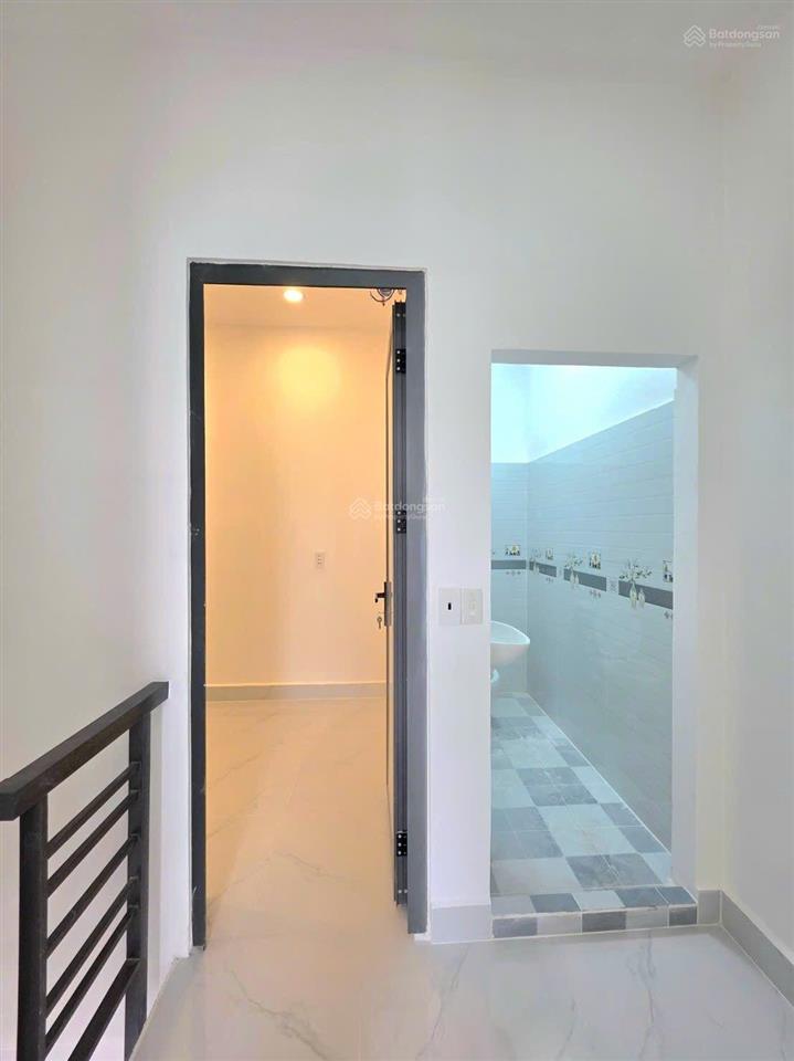 Nhà bán đường xe hơi gần phú mỹ hưng quận 7