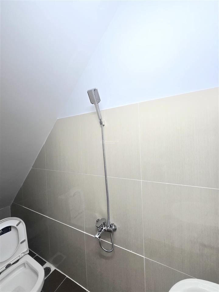 Bán nhà đẹp  xe hơi nhủ trong nhà  mặt tiền hẻm chính  kinh doanh được