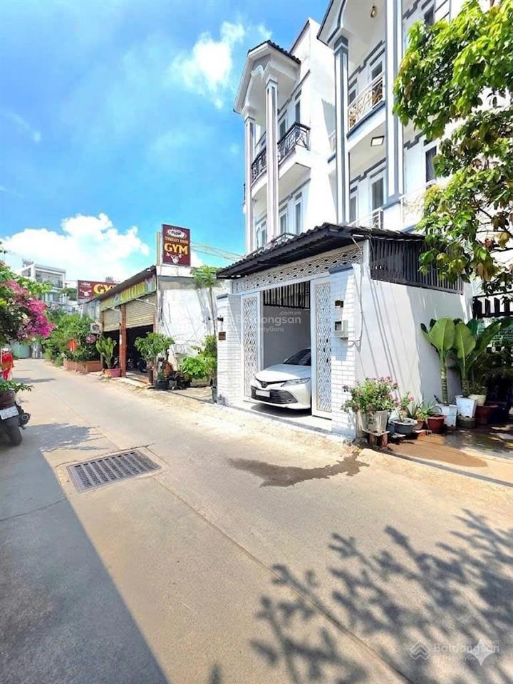Bán nhà đẹp  xe hơi nhủ trong nhà  mặt tiền hẻm chính  kinh doanh được