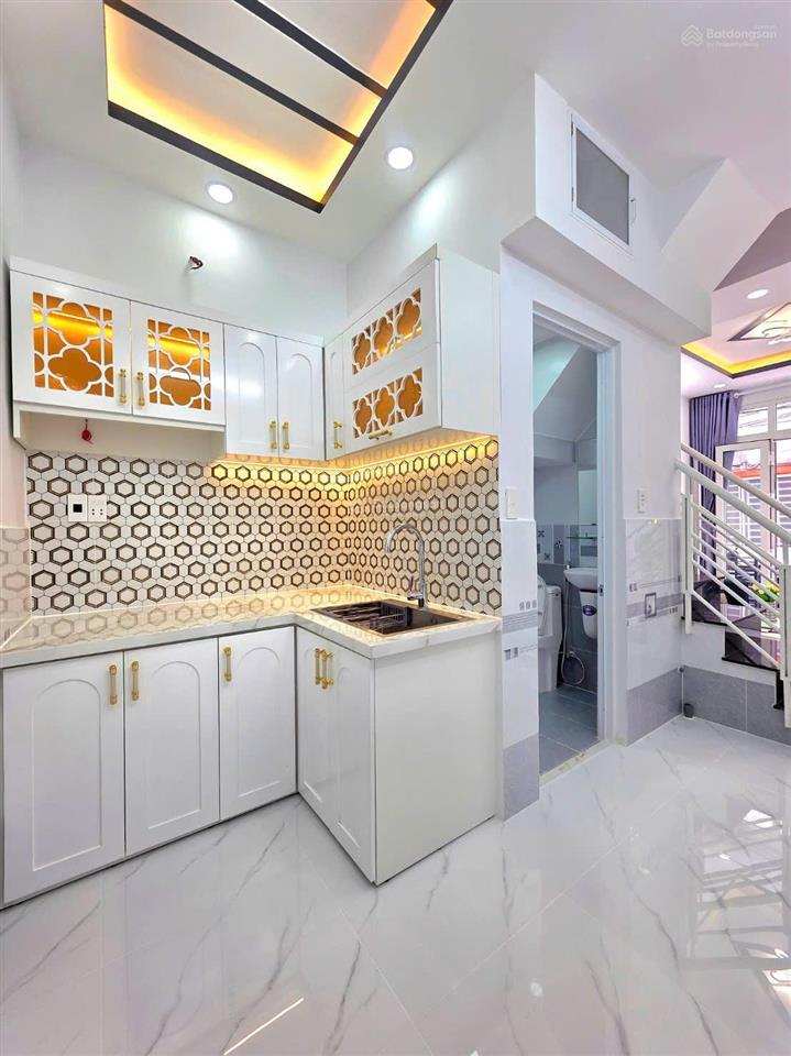 Bán nhà đẹp hẻm thoáng gần đường huỳnh tấn phát