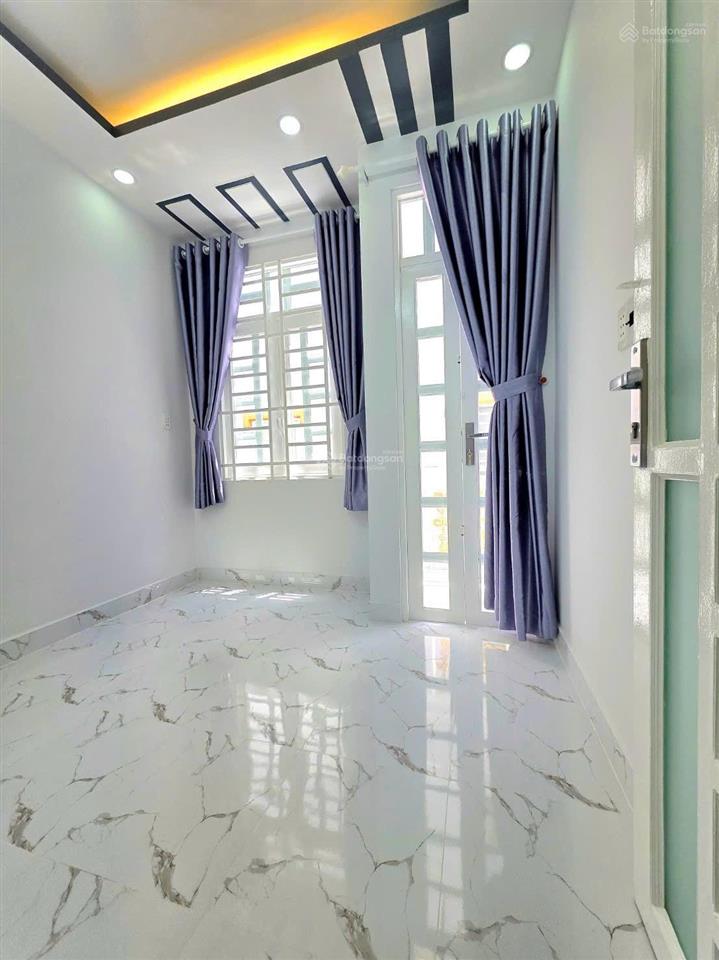Bán nhà đẹp hẻm thoáng gần đường huỳnh tấn phát