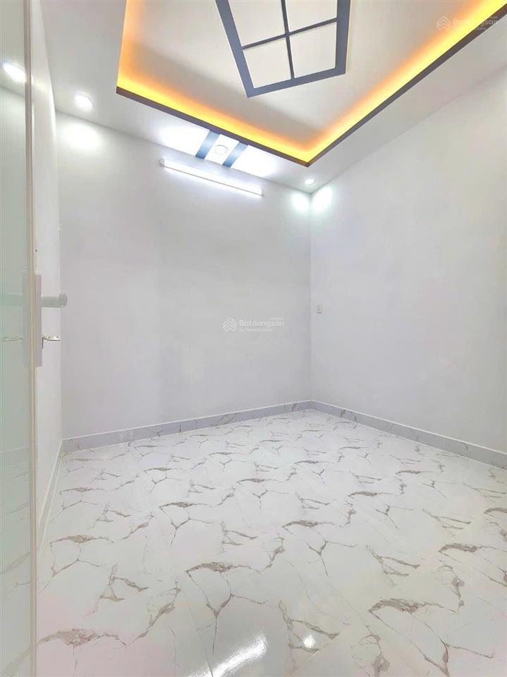 Bán nhà đẹp hẻm thoáng gần đường huỳnh tấn phát