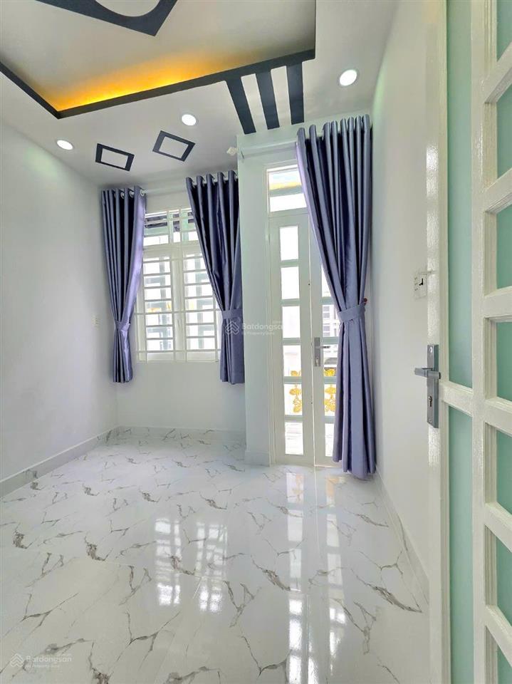 Bán nhà đẹp hẻm thoáng gần đường huỳnh tấn phát