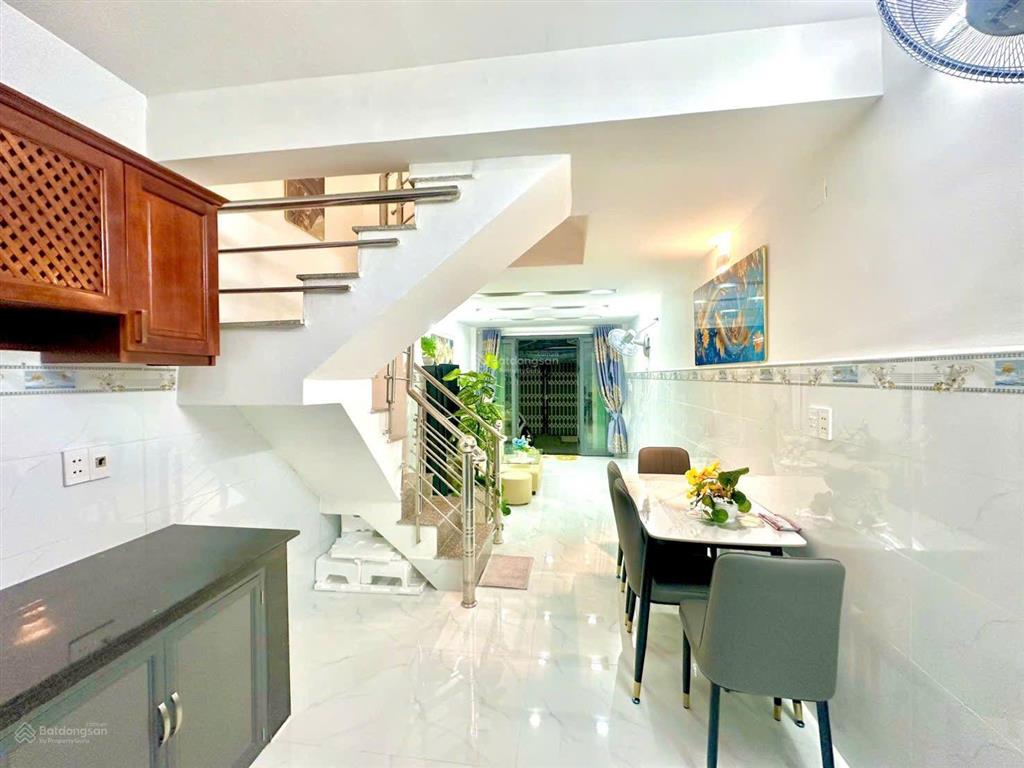 Nhà bán ngay cầu phú xuân gần phú mỹ hưng quận 7