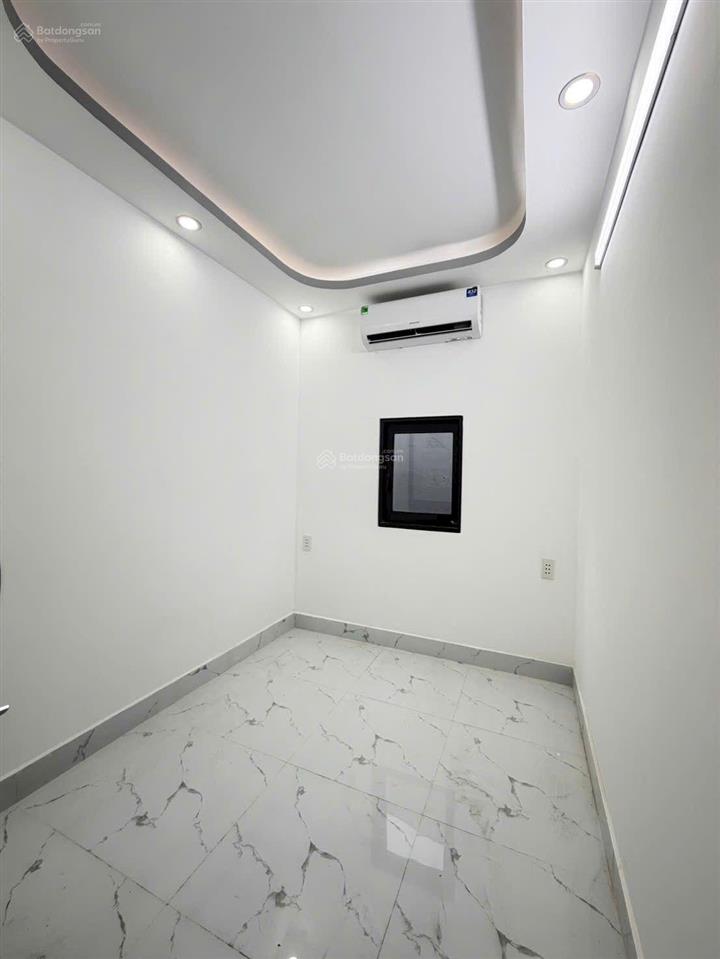 Nhà đẹp  1 lầu, full nội thất  hẻm 4m gần chợ trường học