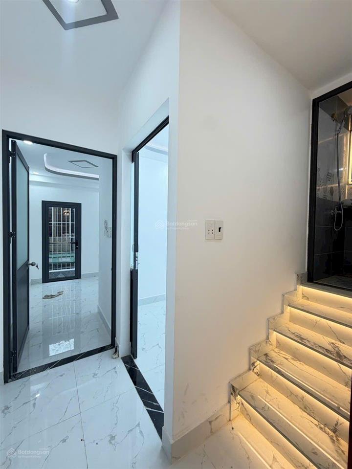 Nhà đẹp  1 lầu, full nội thất  hẻm 4m gần chợ trường học