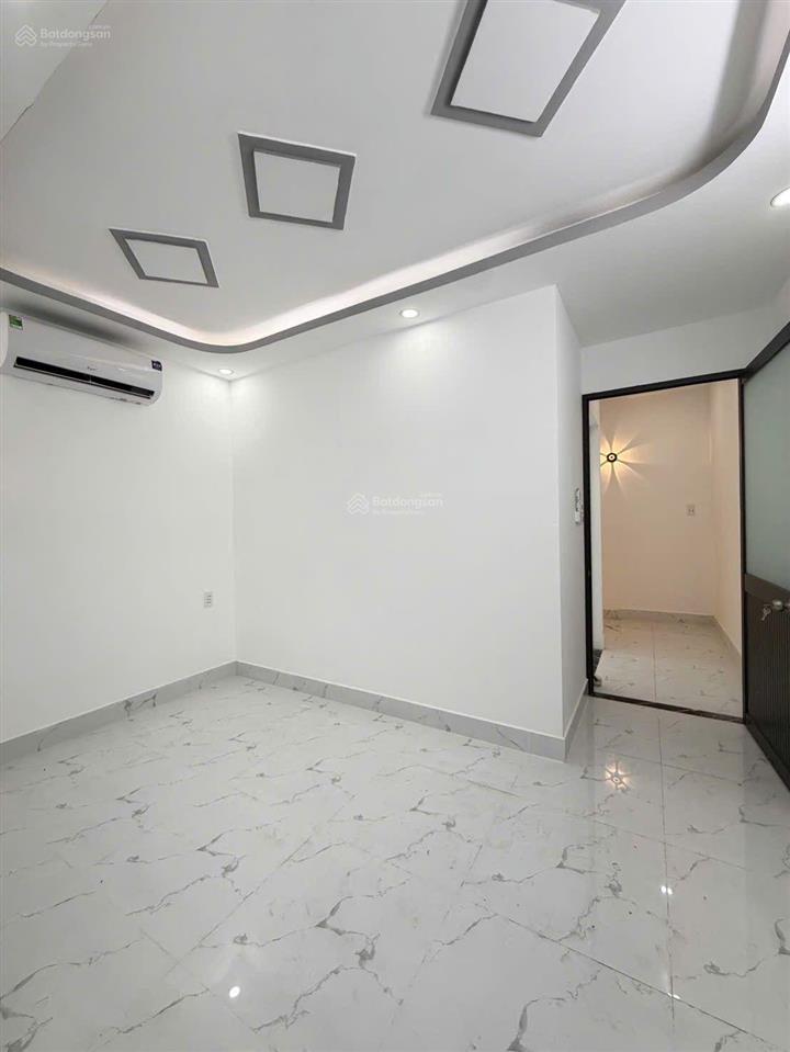 Nhà đẹp  1 lầu, full nội thất  hẻm 4m gần chợ trường học