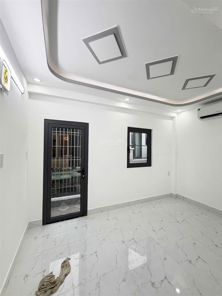 Nhà đẹp  1 lầu, full nội thất  hẻm 4m gần chợ trường học