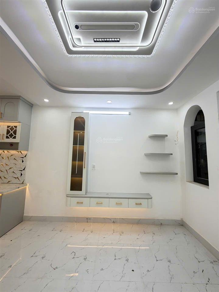 Nhà đẹp  1 lầu, full nội thất  hẻm 4m gần chợ trường học