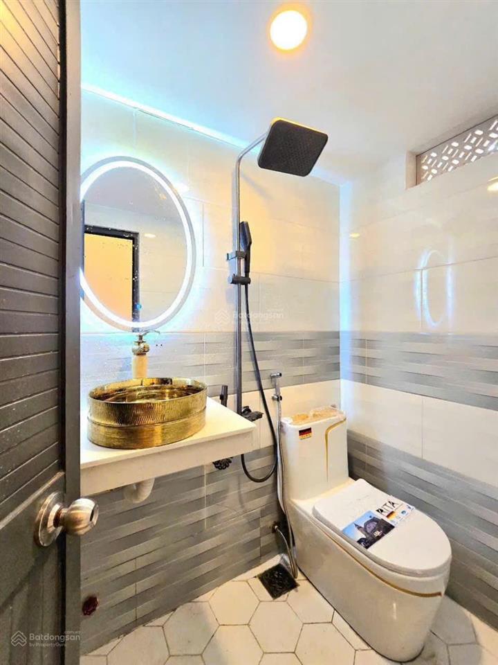 Nhà đẹp vào liền 3 phòng ngủ gần phú mỹ hưng quận 7