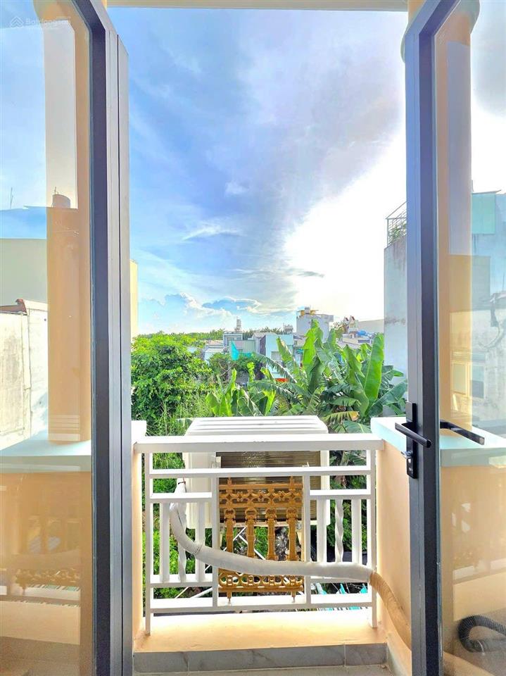 Bán nhà hẻm trước nhà rộng  giao sổ hồng chính