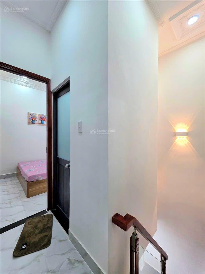 Bán nhà hẻm trước nhà rộng  giao sổ hồng chính
