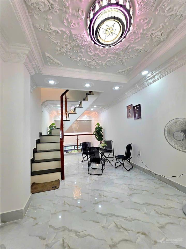 Bán nhà hẻm trước nhà rộng  giao sổ hồng chính