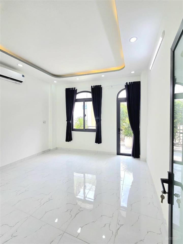 Nhà sổ hồng riêng 2 tỷ 700. gần phú mỹ hưng quận 7