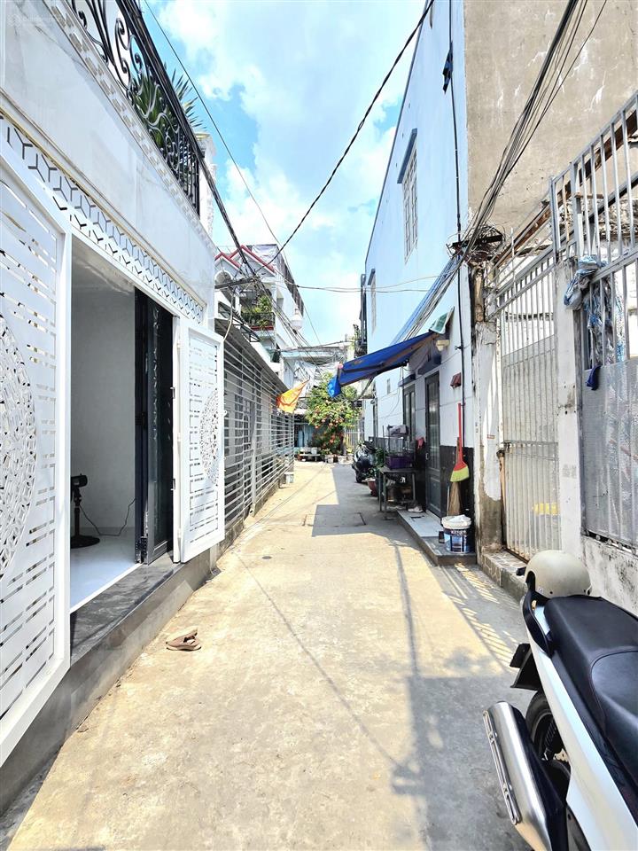 Nhà sổ hồng riêng 2 tỷ 700. gần phú mỹ hưng quận 7