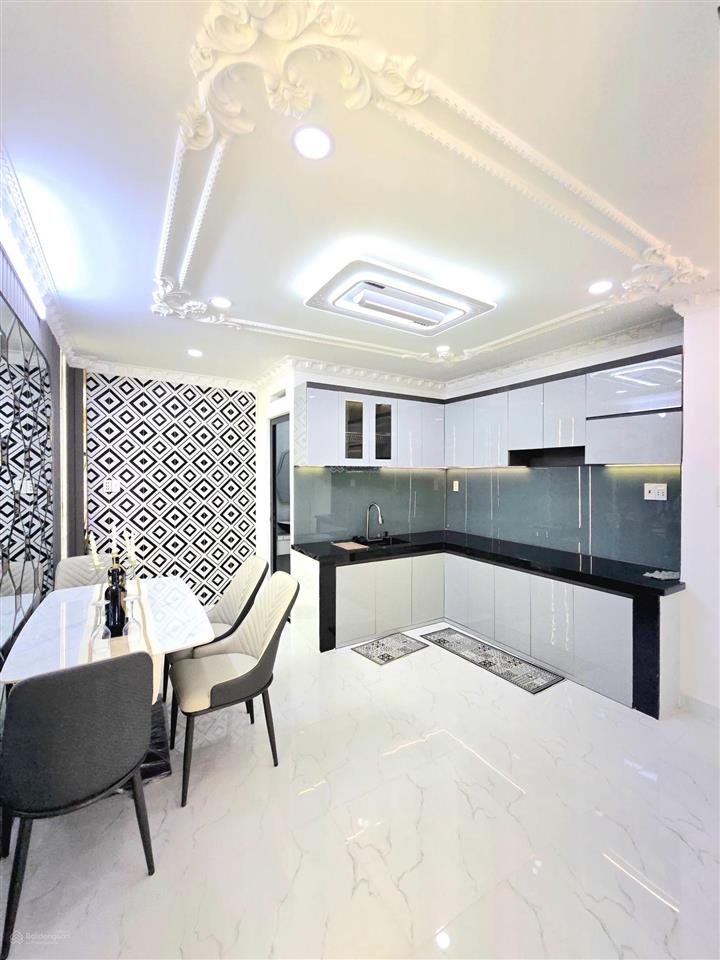 Nhà sổ hồng riêng 2 tỷ 700. gần phú mỹ hưng quận 7