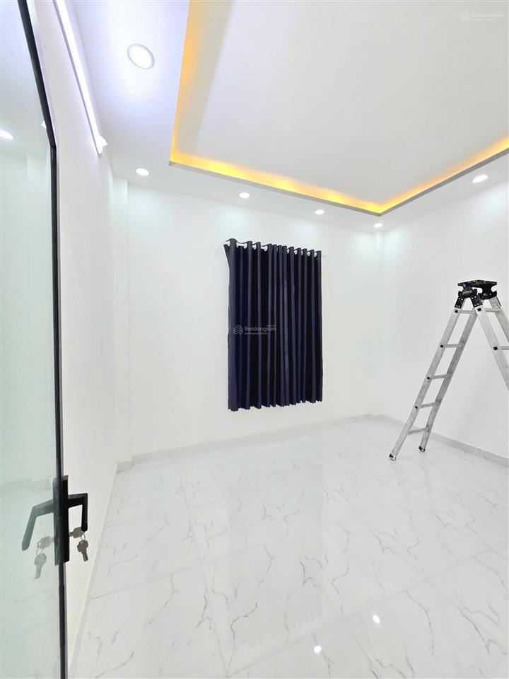 Nhà sổ hồng riêng 2 tỷ 700. gần phú mỹ hưng quận 7
