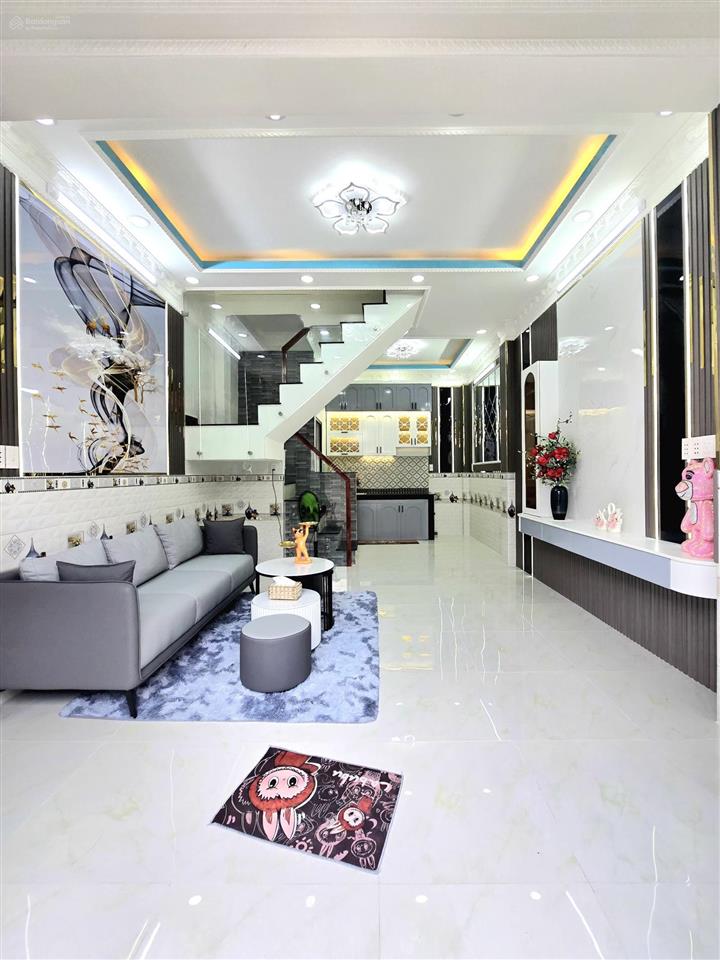 Nhà mặt tiền cần bán gần phú mỹ hưng quận 7