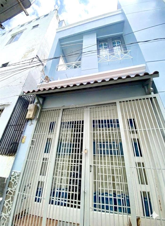 Nhà mới 2 tầng sát hxh ngay kdc him lam, 4.5m x 13m, 3pn rộng, giá 5.6 tỷ