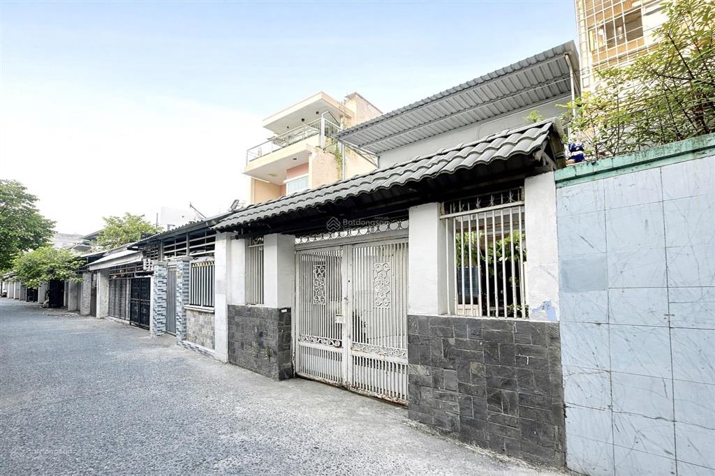 Nhà phố 2 tầng sát hxh nguyễn thị thập, 4m x 19m, hẻm thông, giá 4.68 tỷ