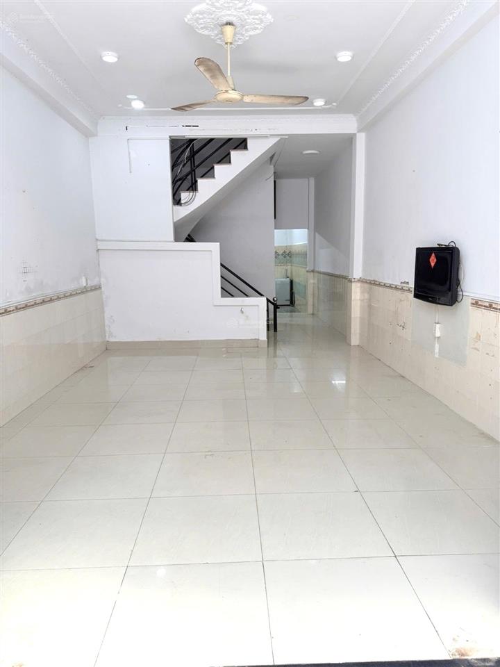 Nhà phố 2 tầng hxh đường số lý phục man, quận 7, 4m x 17m, ô tô ngủ nhà, chỉ 7.95 tỷ