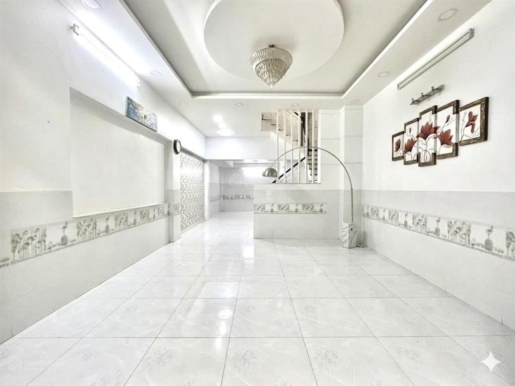 Giảm sốc 1 tỷ còn 5.8 tỷ, nhà phố 2 tầng btct sát hxh ngay lotte mart, 5m x 12m, chỉ 5,8 tỷ