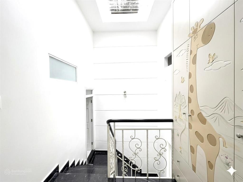 Giảm sốc 1 tỷ còn 5.8 tỷ, nhà phố 2 tầng btct sát hxh ngay lotte mart, 5m x 12m, chỉ 5,8 tỷ