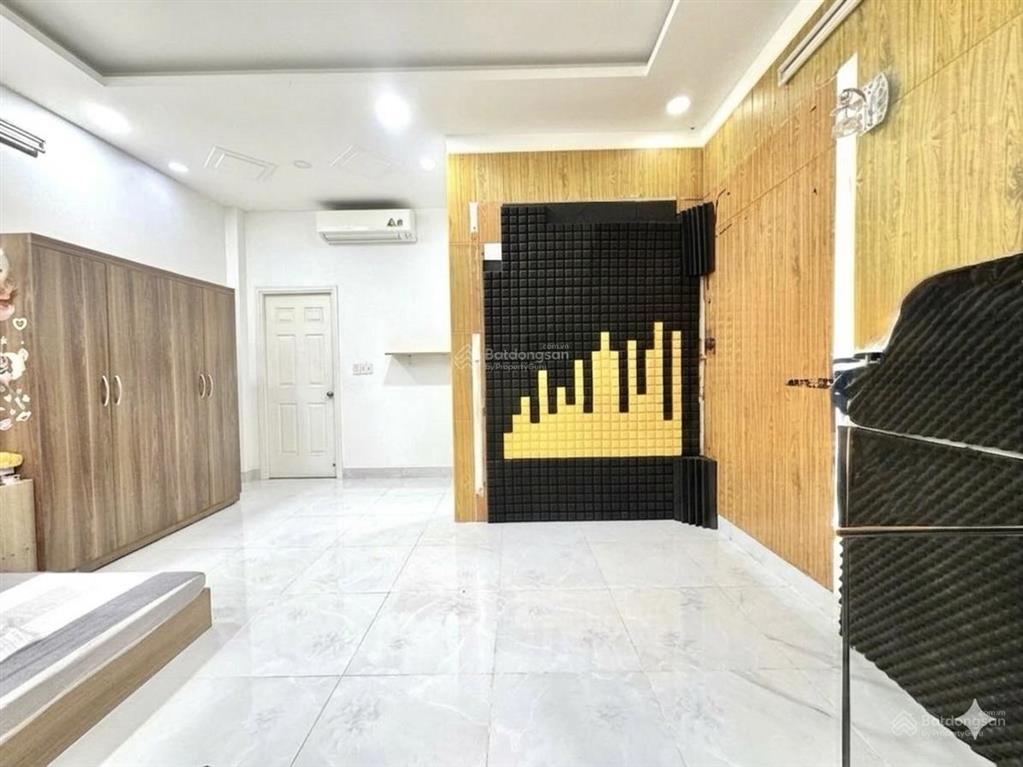 Giảm sốc 1 tỷ còn 5.8 tỷ, nhà phố 2 tầng btct sát hxh ngay lotte mart, 5m x 12m, chỉ 5,8 tỷ