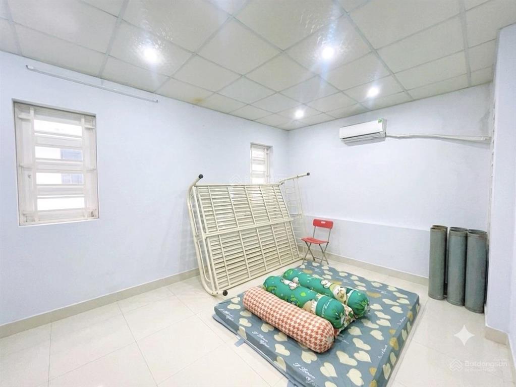 Giá tham khảo tốt trong khu vực, mặt tiền đường số kdc phú mỹ, quận 7, 5mx18m, 3 tầng, chỉ 10.6 tỷ