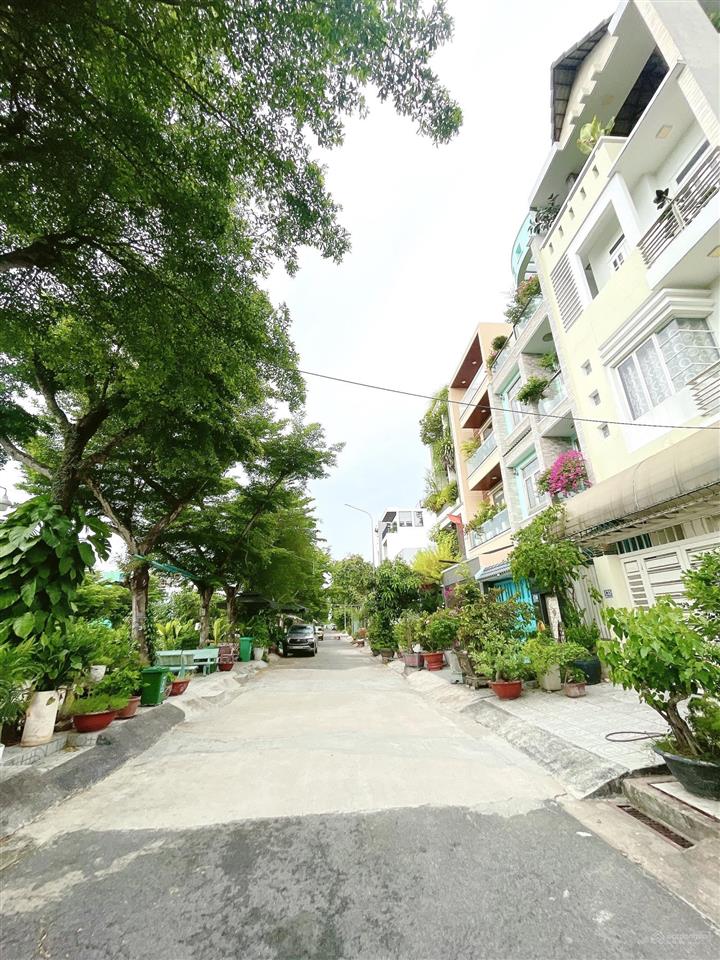 Giá tham khảo tốt trong khu vực, mặt tiền đường số kdc phú mỹ, quận 7, 5mx18m, 3 tầng, chỉ 10.6 tỷ