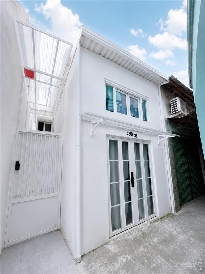 Không quy hoạch, ngay lotte mart, sát mặt tiền, 2 tầng, 4m x 15m, dòng tiền 22tr/tháng, chỉ 5.6 tỷ