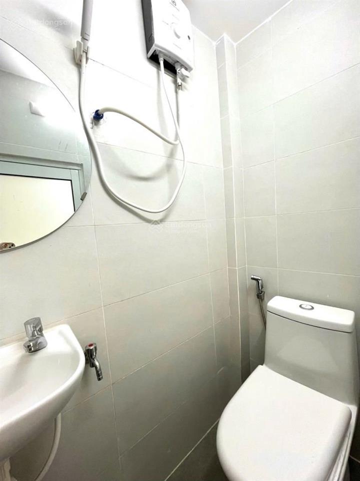 Không quy hoạch, ngay lotte mart, sát mặt tiền, 2 tầng, 4m x 15m, dòng tiền 22tr/tháng, chỉ 5.6 tỷ