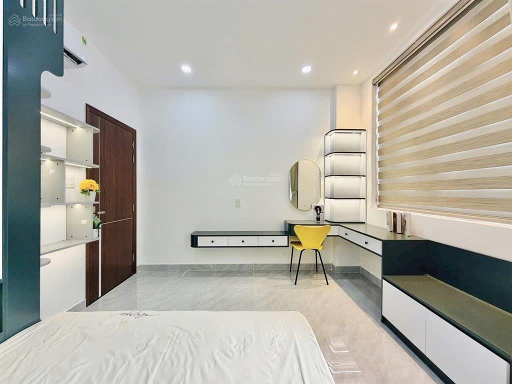 Chủ định cư bán gấp, nhà phố lâm văn bền, đường ô tô 6m, 4 tầng, 4.5m x 20m, nhỉnh 10 tỷ, full nt