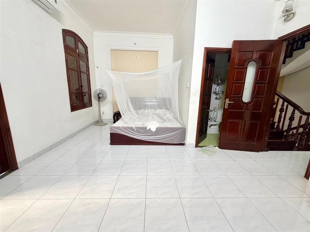 Nhà phố 4 tầng, đường nhựa 16m, khu đồng bộ cao tầng, quận 7, 5m x 18m, giá 9.x tỷ