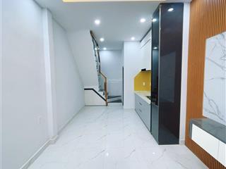 Nhà mới 2 tầng sát hxh lâm văn bền, quận 7, 3m x 9m, shr, không quy hoạch, giá 2,9 tỷ
