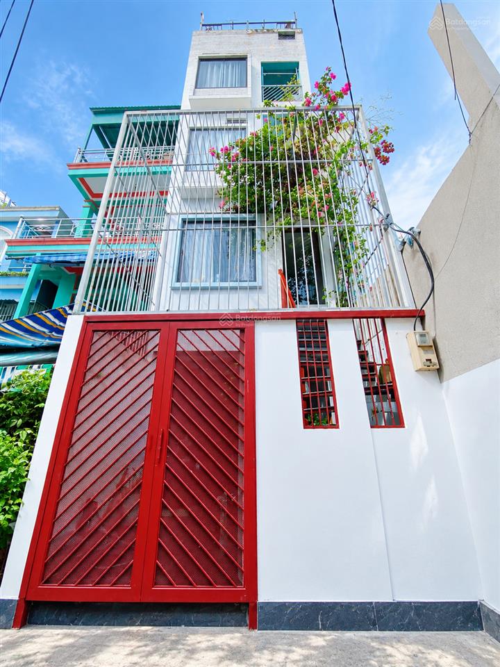 Chdv 5 tầng, giáp quận 4, 30tr/tháng, 4m x 17m, giá 6.x tỷ