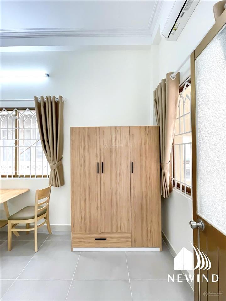 Chdv 5 tầng, giáp quận 4, 30tr/tháng, 4m x 17m, giá 6.x tỷ