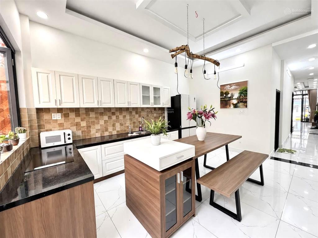 Sát mặt tiền huỳnh tấn phát, quận 7, 4.6m x 2, 2 tầng, ô tô đỗ cửa, 4pn full nt, chỉ 6.2 tỷ