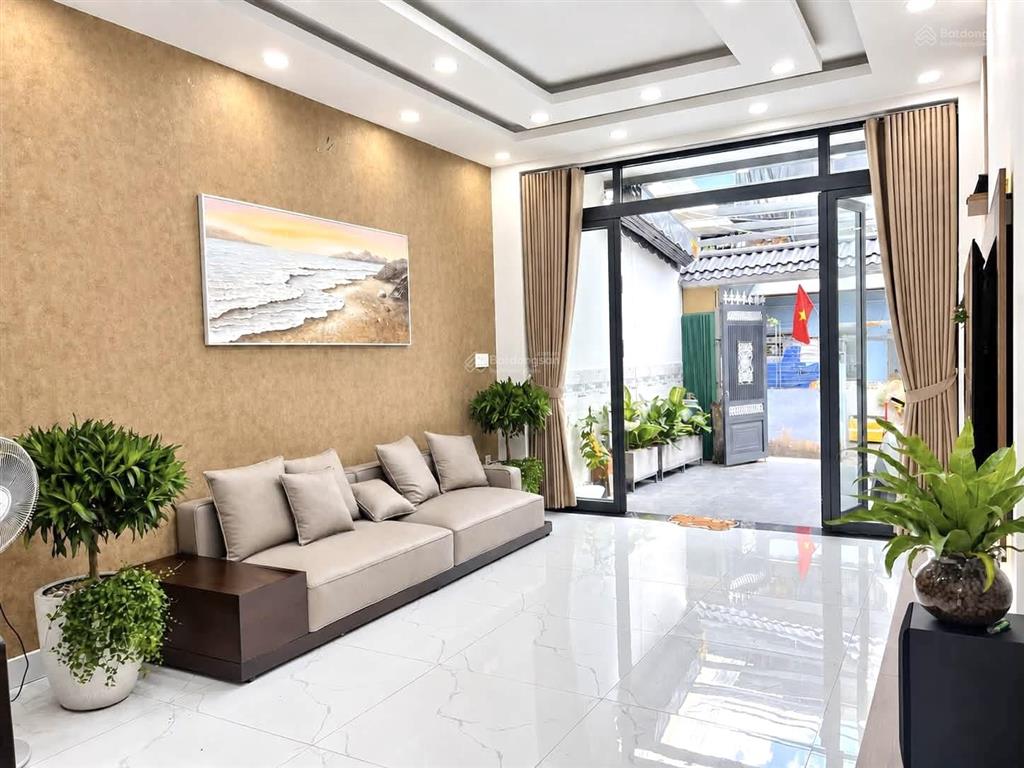 Sát mặt tiền huỳnh tấn phát, quận 7, 4.6m x 2, 2 tầng, ô tô đỗ cửa, 4pn full nt, chỉ 6.2 tỷ