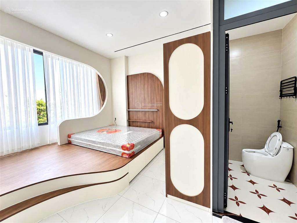 Sát mặt tiền huỳnh tấn phát, quận 7, 4.6m x 2, 2 tầng, ô tô đỗ cửa, 4pn full nt, chỉ 6.2 tỷ