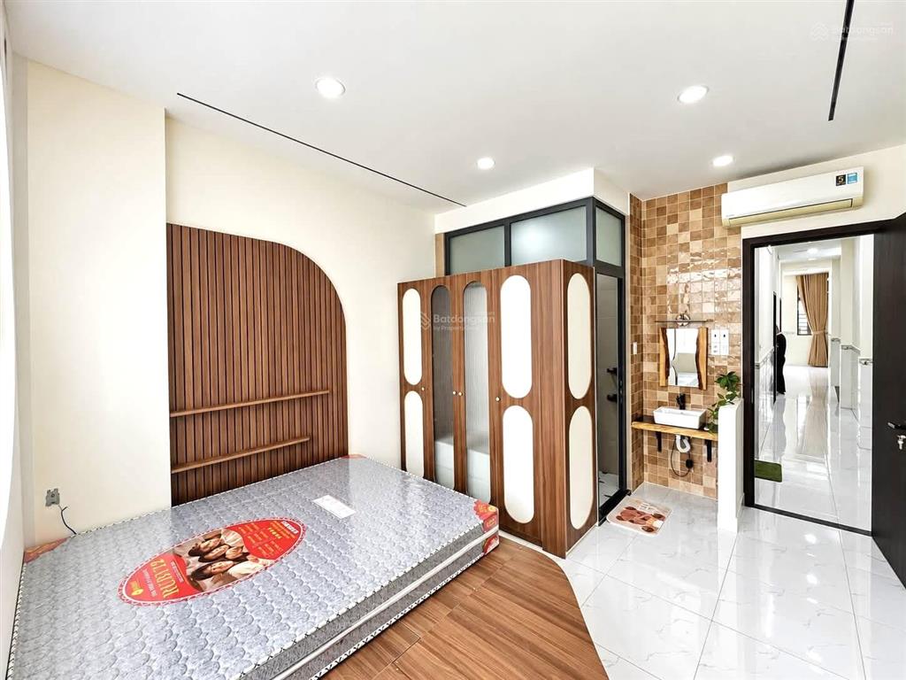 Sát mặt tiền huỳnh tấn phát, quận 7, 4.6m x 2, 2 tầng, ô tô đỗ cửa, 4pn full nt, chỉ 6.2 tỷ